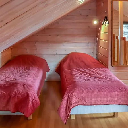 Holiday home Hytoenen 1 By Interhome Akaslompolo